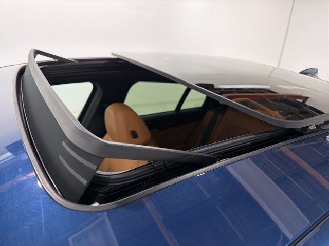 Certified 2023 BMW X4 xDrive30i w/ Convenience Package image 27