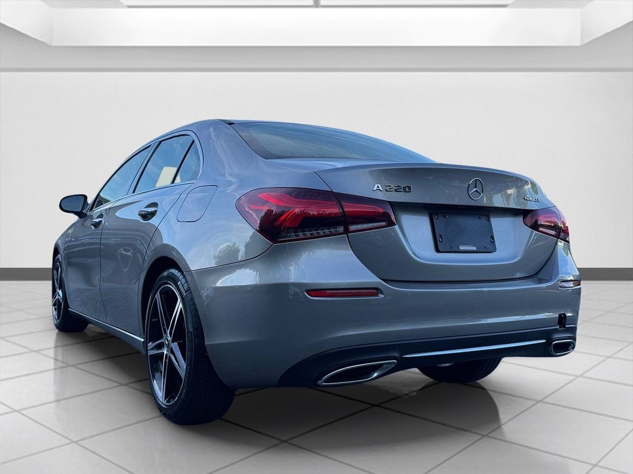 Used 2019 Mercedes-Benz A 220 4MATIC image 3