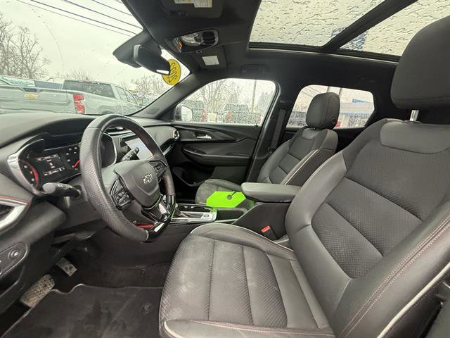 Used 2023 Chevrolet TrailBlazer RS w/ Sun and Liftgate Package image 28
