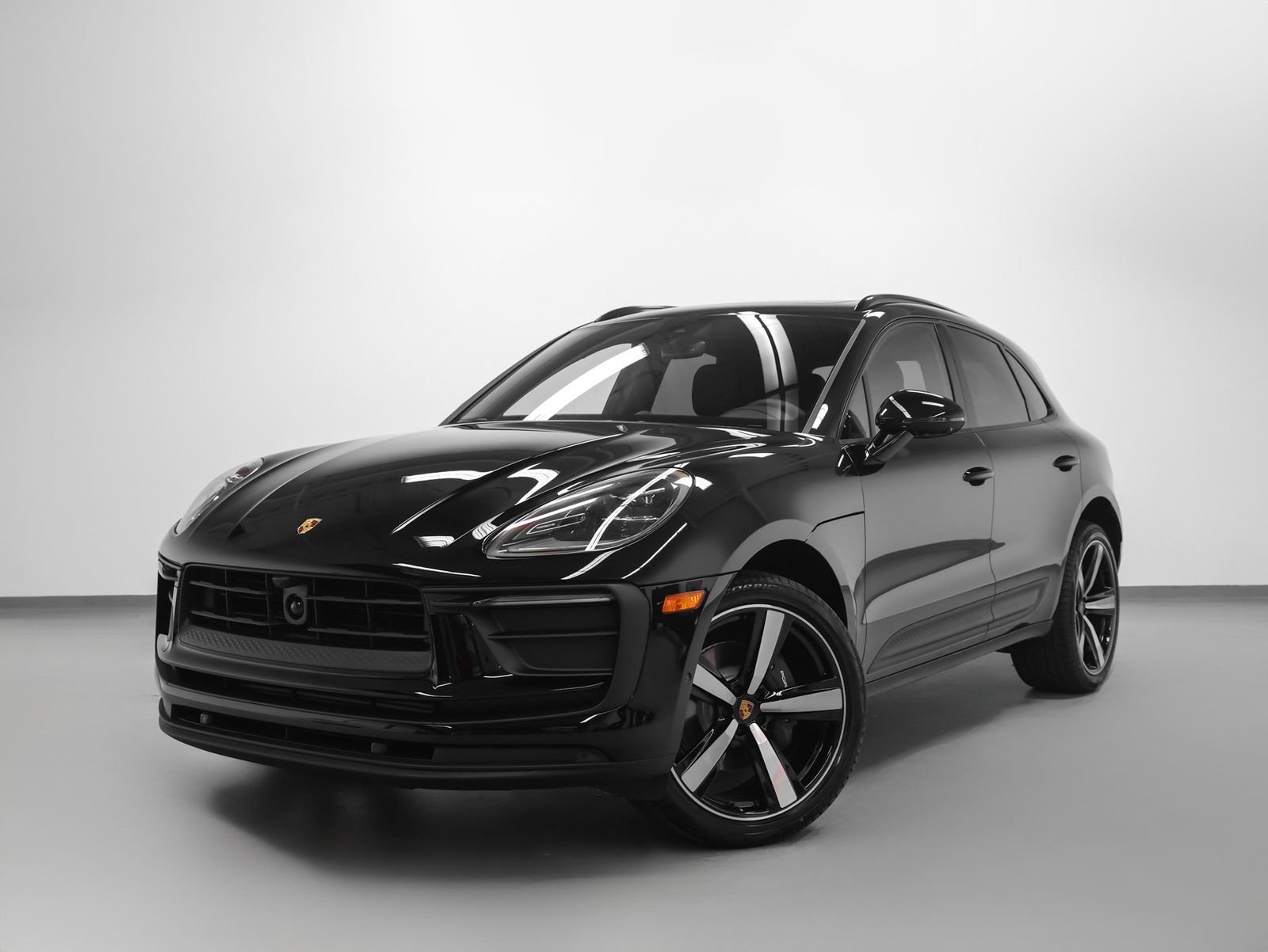 New 2026 Porsche Macan AWD/4WD image 1