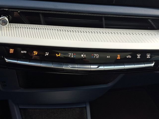 Used 2025 Cadillac Optiq Sport 2 AWD/4WD image 12