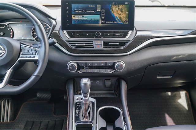 Used 2023 Nissan Altima 2.5 SR w/ SR Premium Package image 14