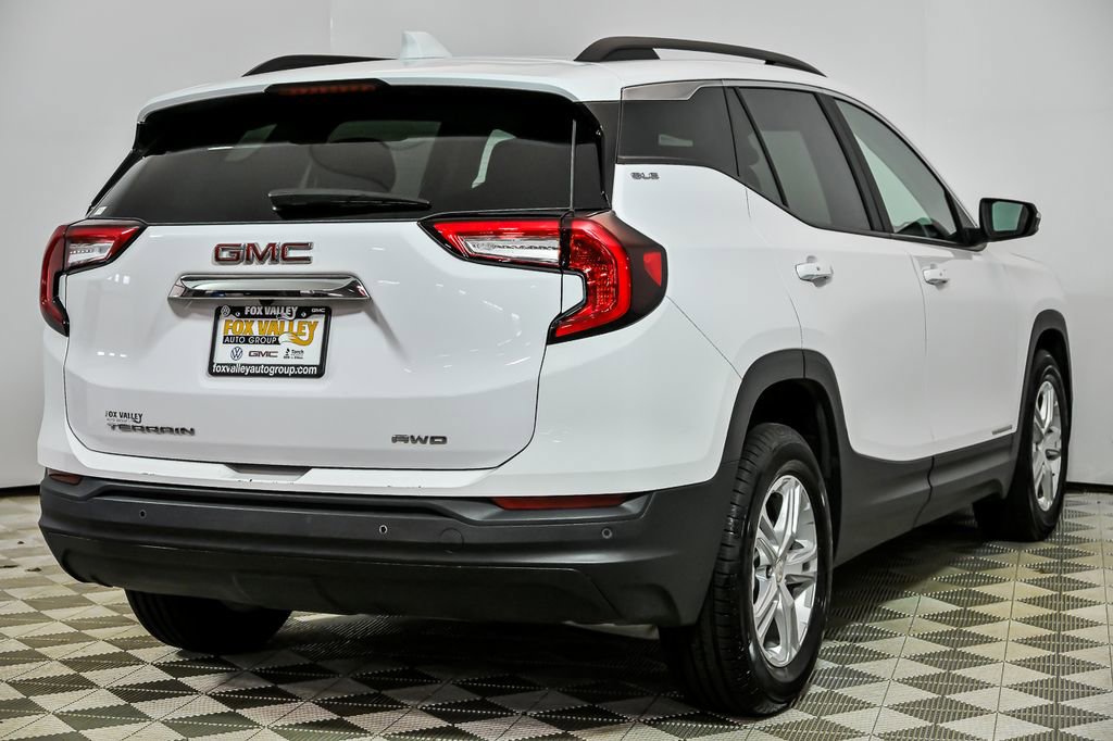 Used 2022 GMC Terrain SLE w/ Driver Convenience Package image 8