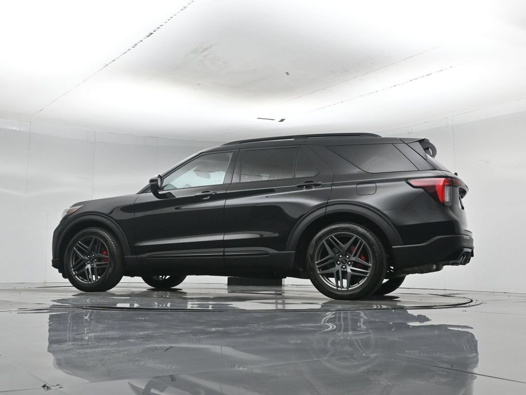 Used 2025 Ford Explorer ST RWD image 55