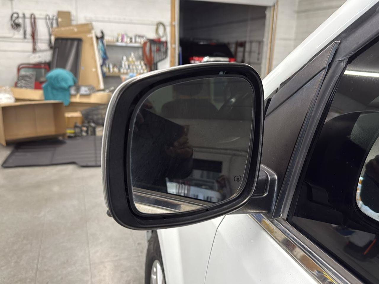 Used 2015 Chrysler Town & Country Touring FWD image 91