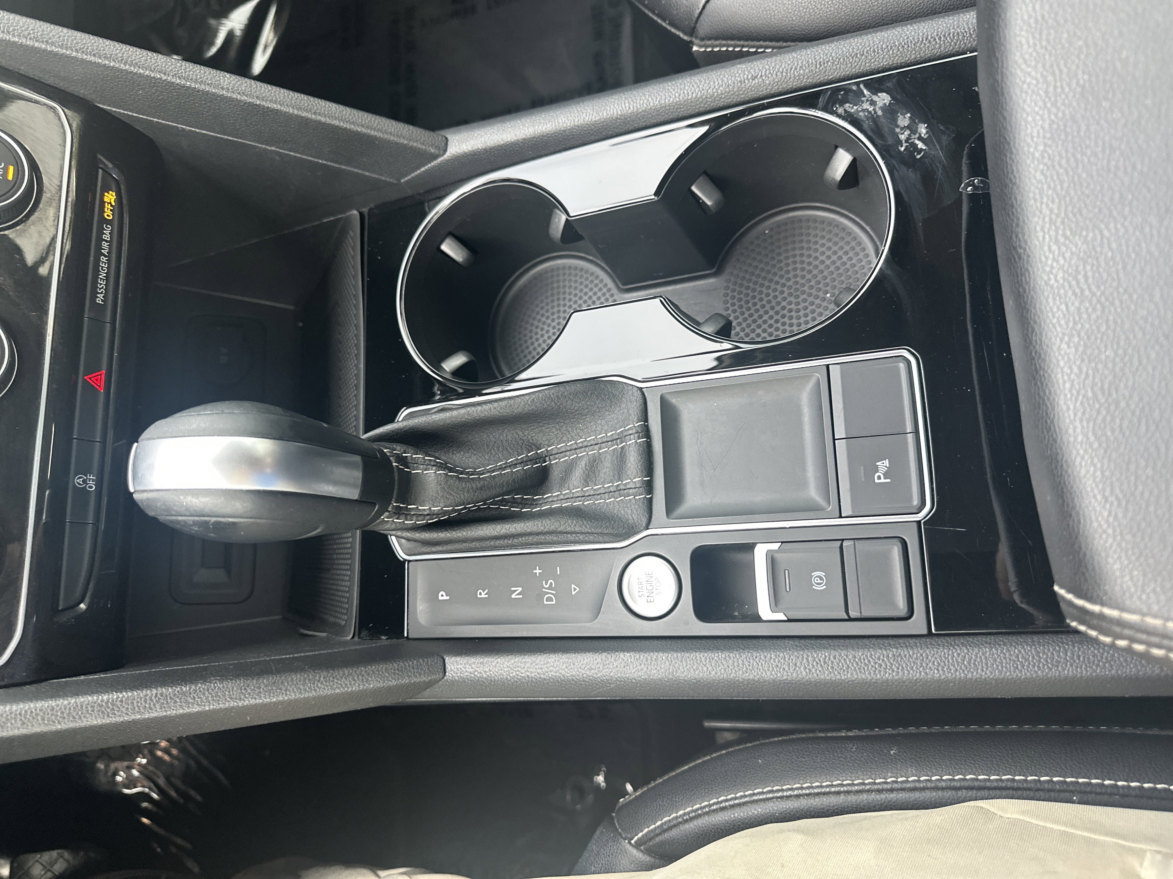 Used 2023 Volkswagen Atlas SE image 23