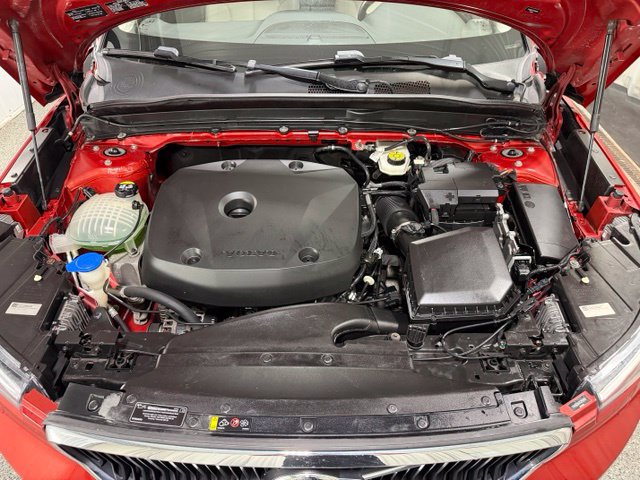 Used 2019 Volvo XC40 T5 Momentum AWD/4WD image 28
