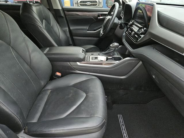 Used 2020 Toyota Highlander Limited image 36