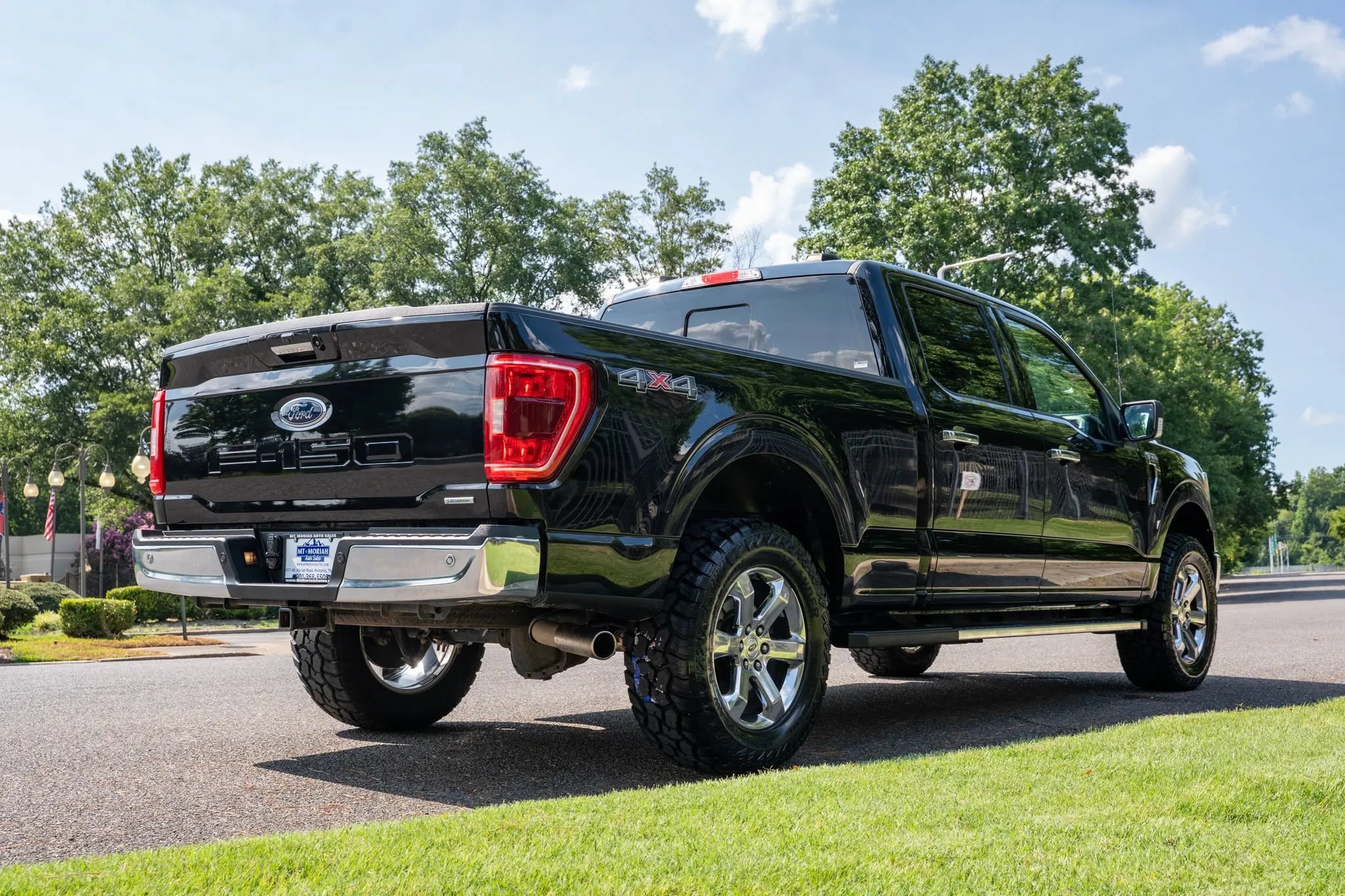 Used 2023 Ford F150 XLT w/ Equipment Group 302A High AWD/4WD image 5