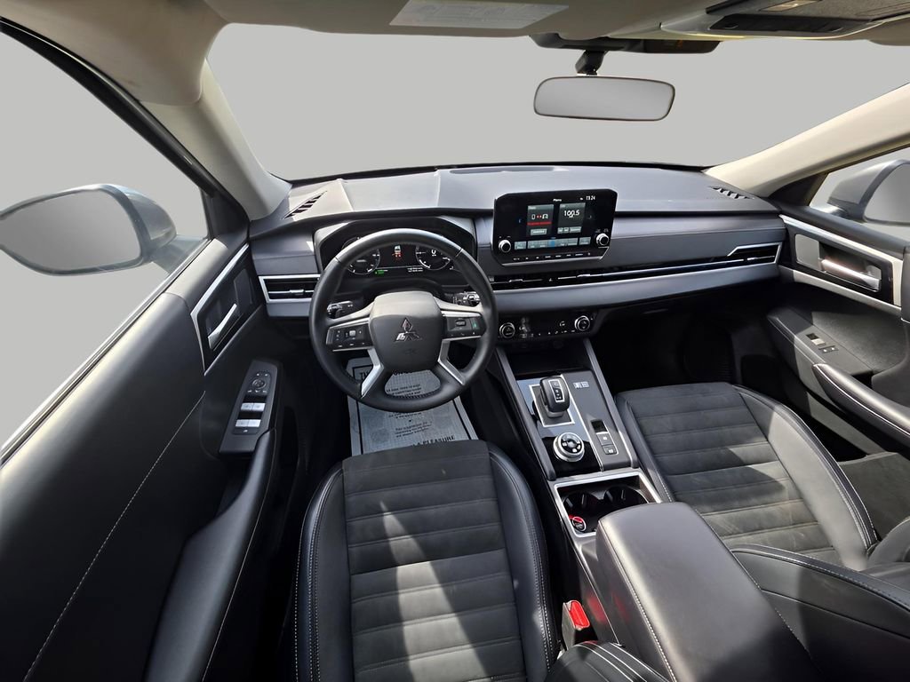 Used 2023 Mitsubishi Outlander SE image 20