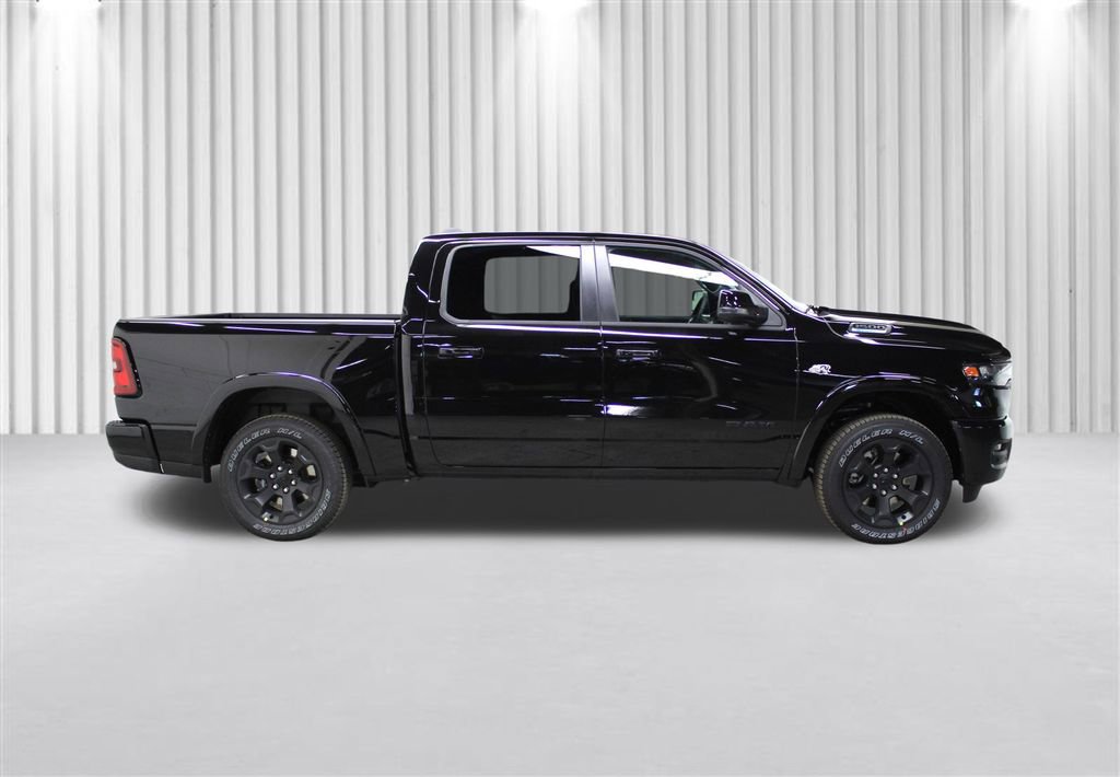 New 2026 RAM 1500 4x4 Crew Cab image 2