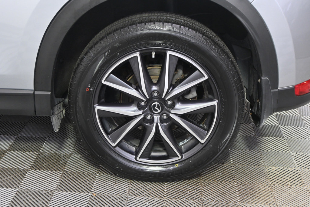 Used 2018 MAZDA CX-5 Touring w/ Preferred Equipment Package AWD/4WD image 20