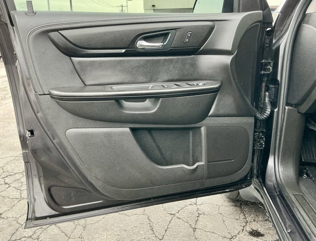 Used 2016 Chevrolet Traverse LT w/ Style and Technology Package image 42