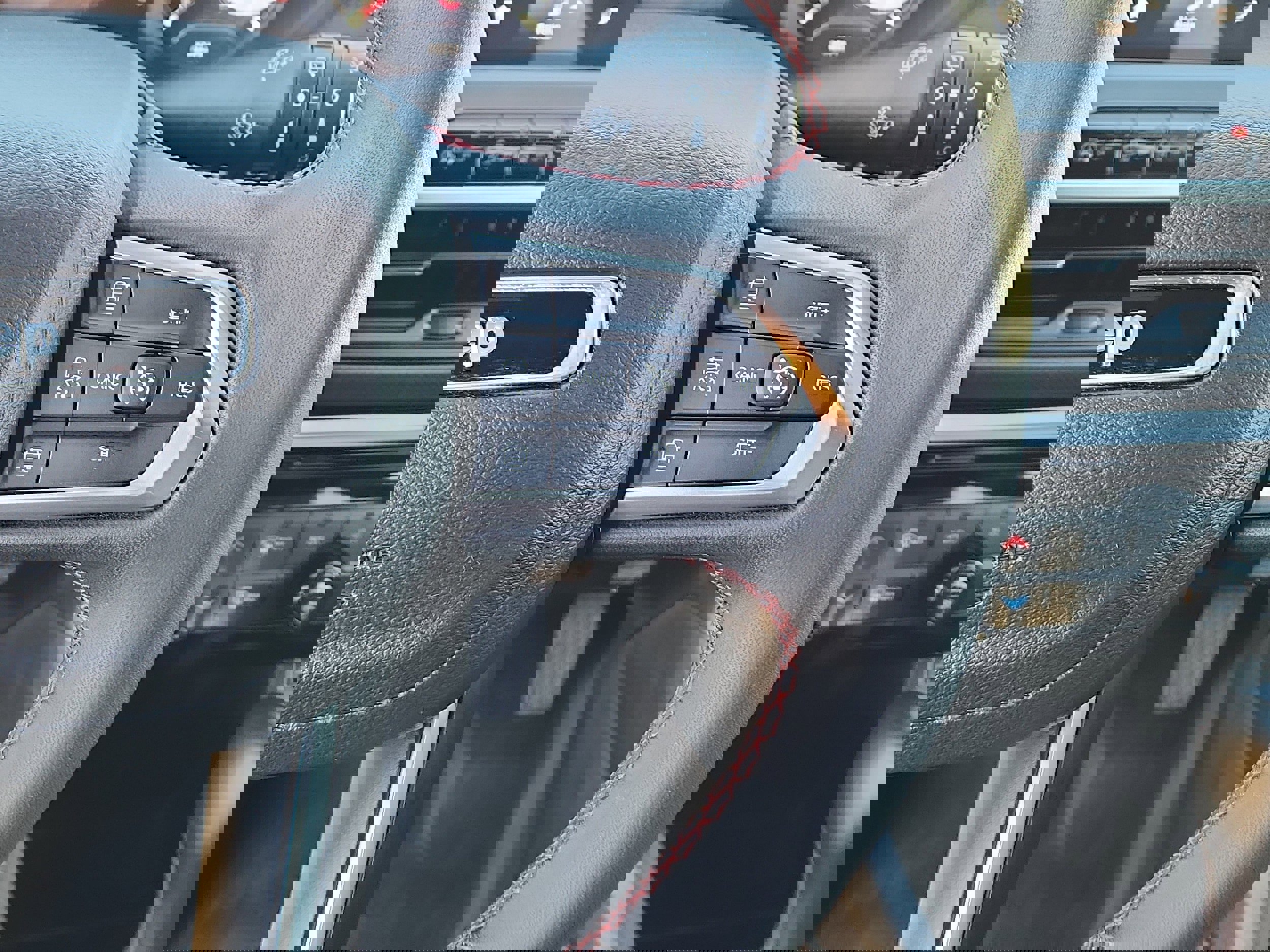 Used 2024 Jeep Compass Trailhawk image 17