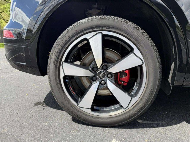 Certified 2024 Audi Q5 2.0T Premium Plus w/ Premium Plus Package AWD/4WD image 32