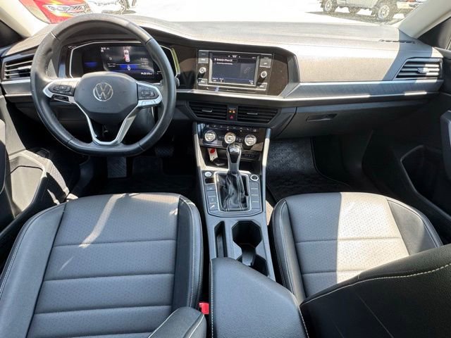 Used 2022 Volkswagen Jetta SE FWD image 13