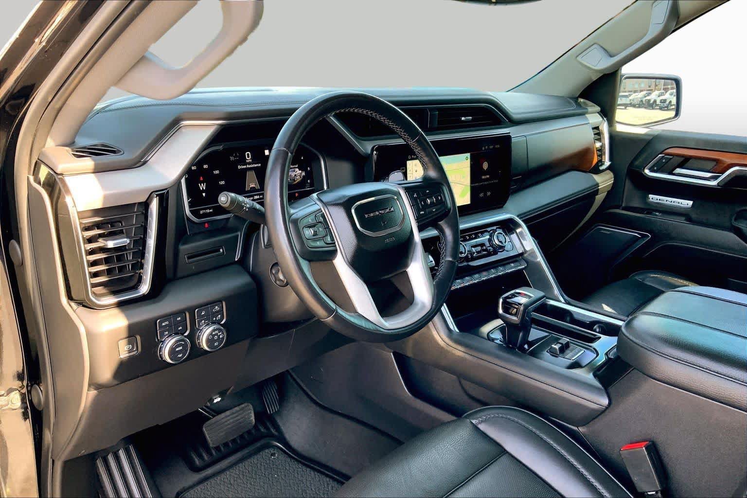 Used 2023 GMC Sierra 1500 Denali AWD/4WD image 16