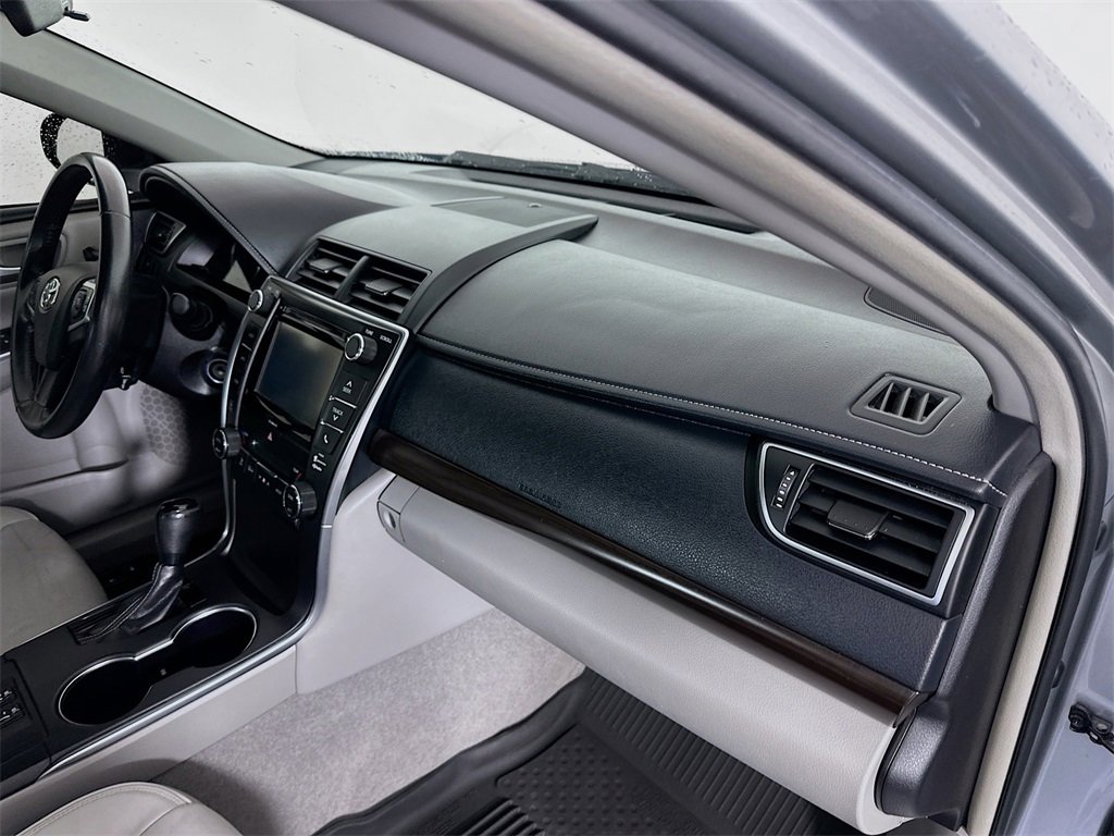 Used 2017 Toyota Camry XLE image 27