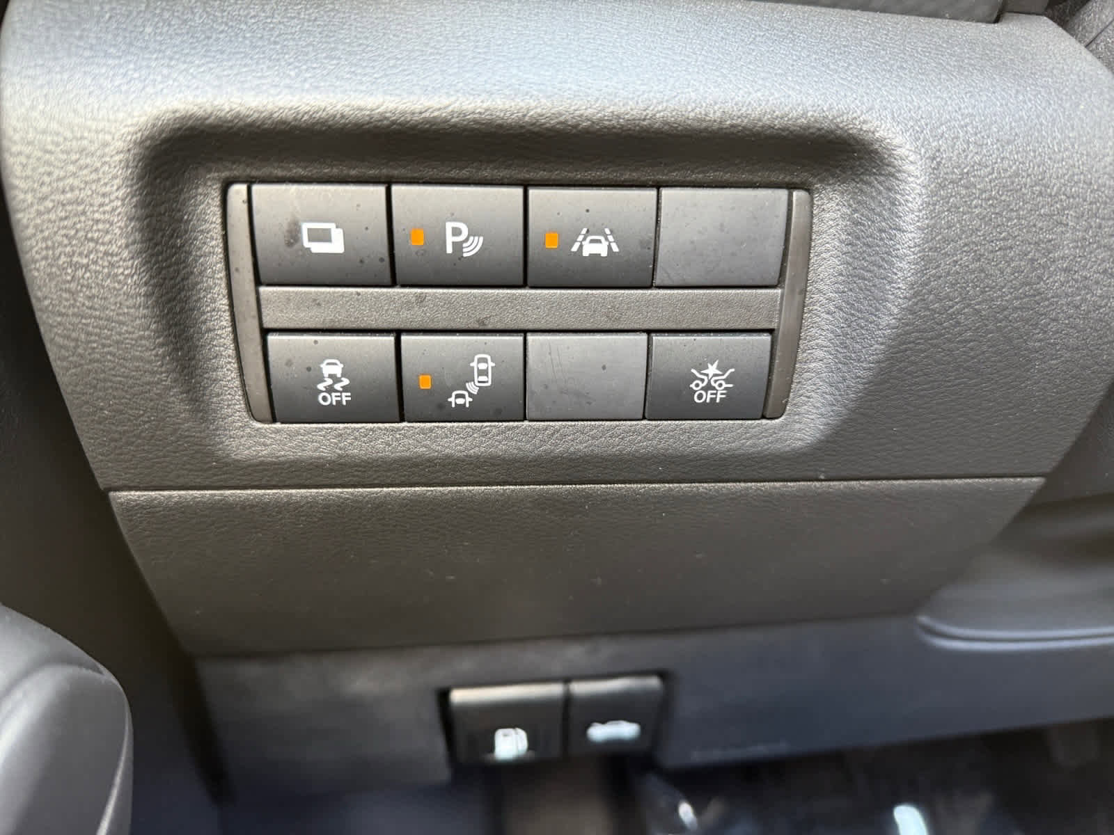 Used 2021 Nissan Kicks S image 28