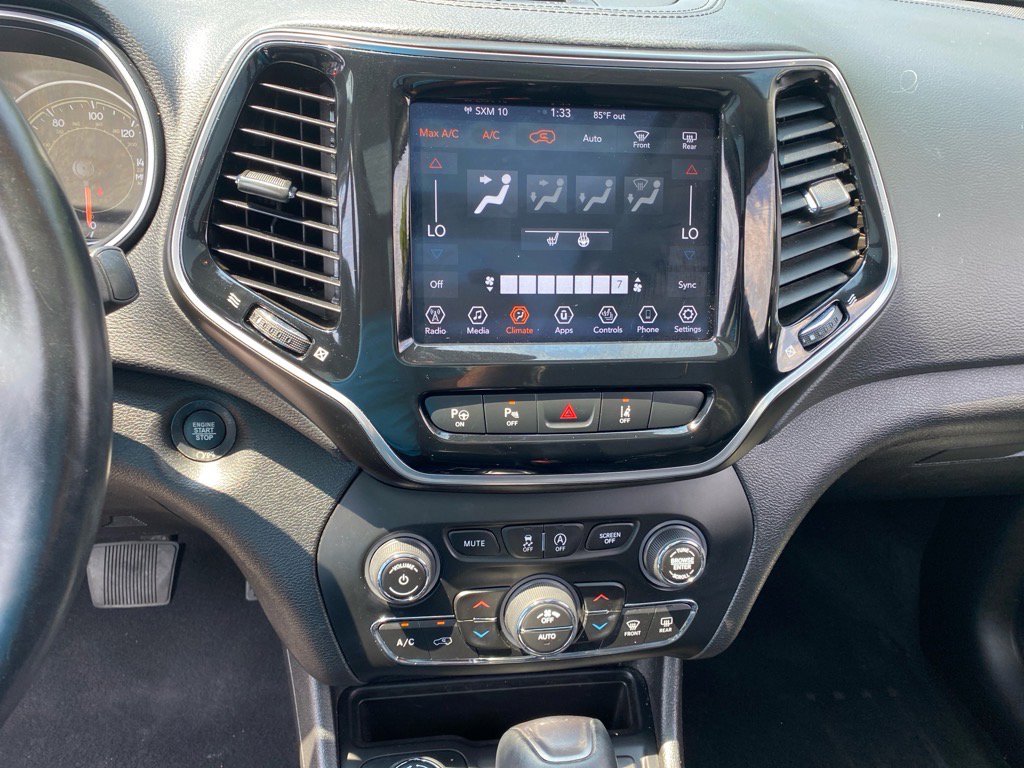 Used 2021 Jeep Cherokee Limited image 11