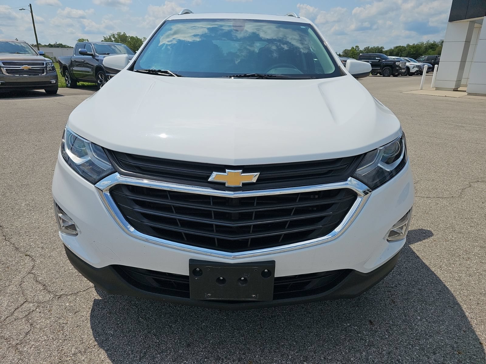 Used 2019 Chevrolet Equinox LT FWD image 2
