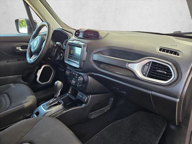 Used 2021 Jeep Renegade Latitude FWD image 21