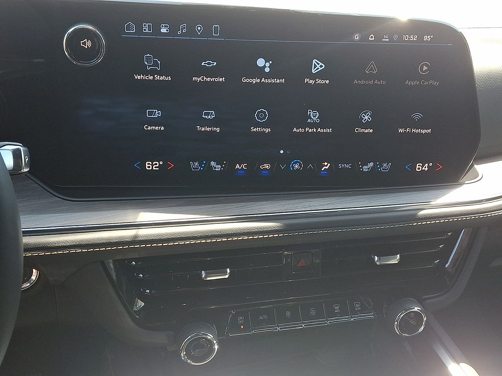 New 2026 Chevrolet Tahoe Premier w/ Sun And Tow Package AWD/4WD image 16