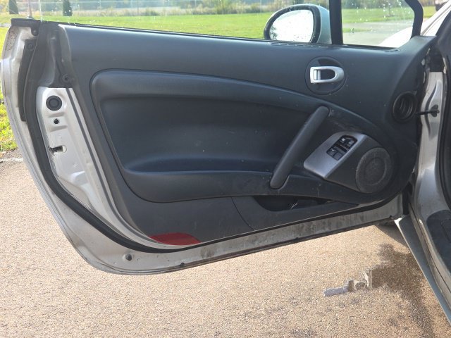 Used 2007 Mitsubishi Eclipse GS FWD image 12