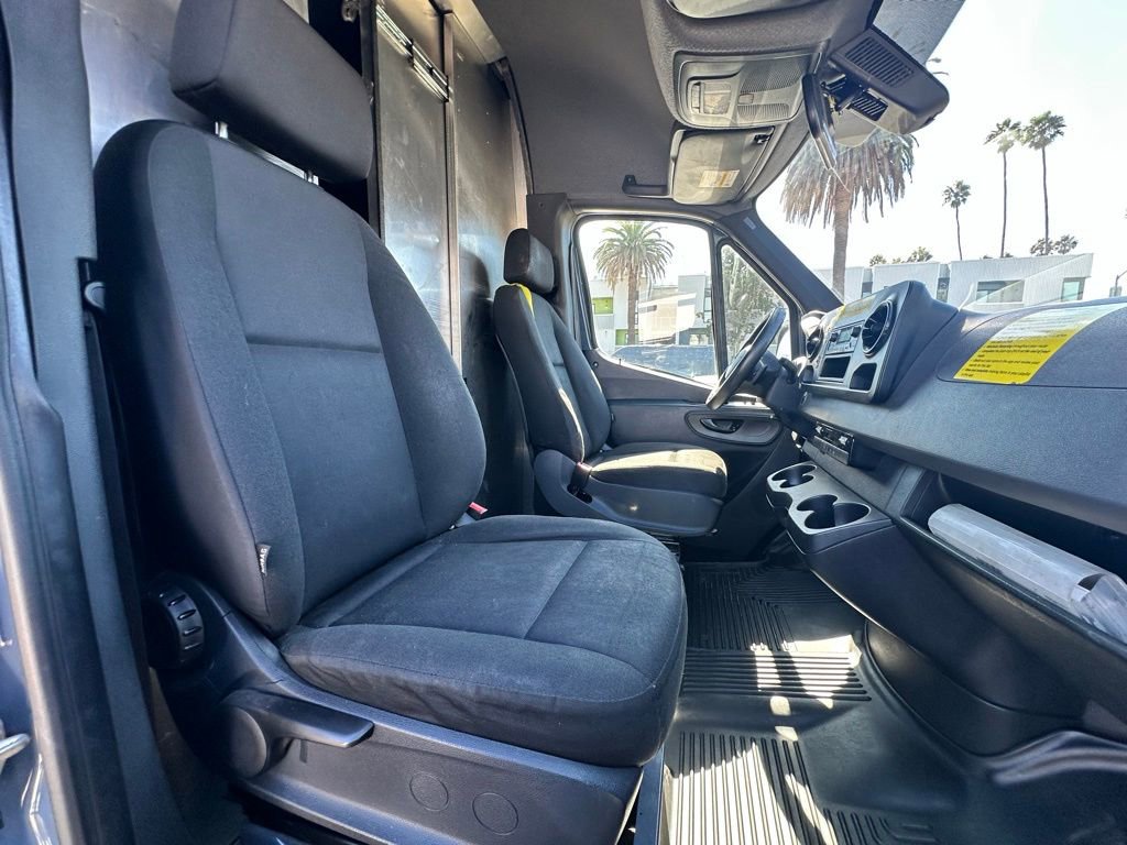 Used 2019 Mercedes-Benz Sprinter 170 image 13