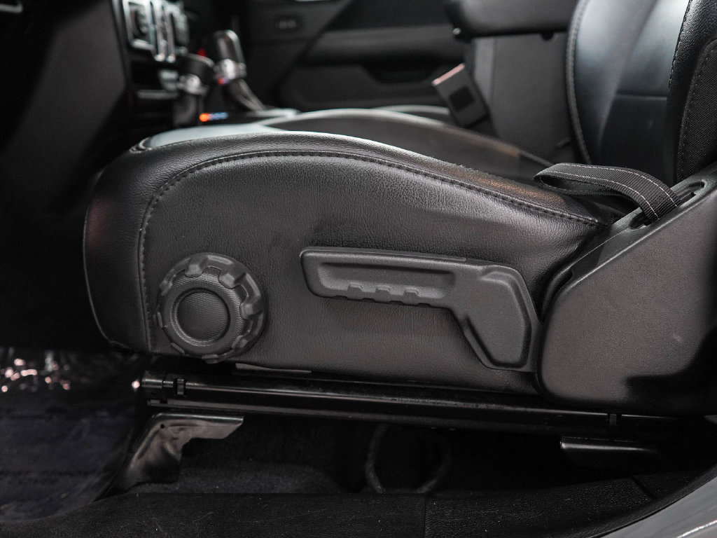 Used 2019 Jeep Wrangler Unlimited Sahara AWD/4WD image 26