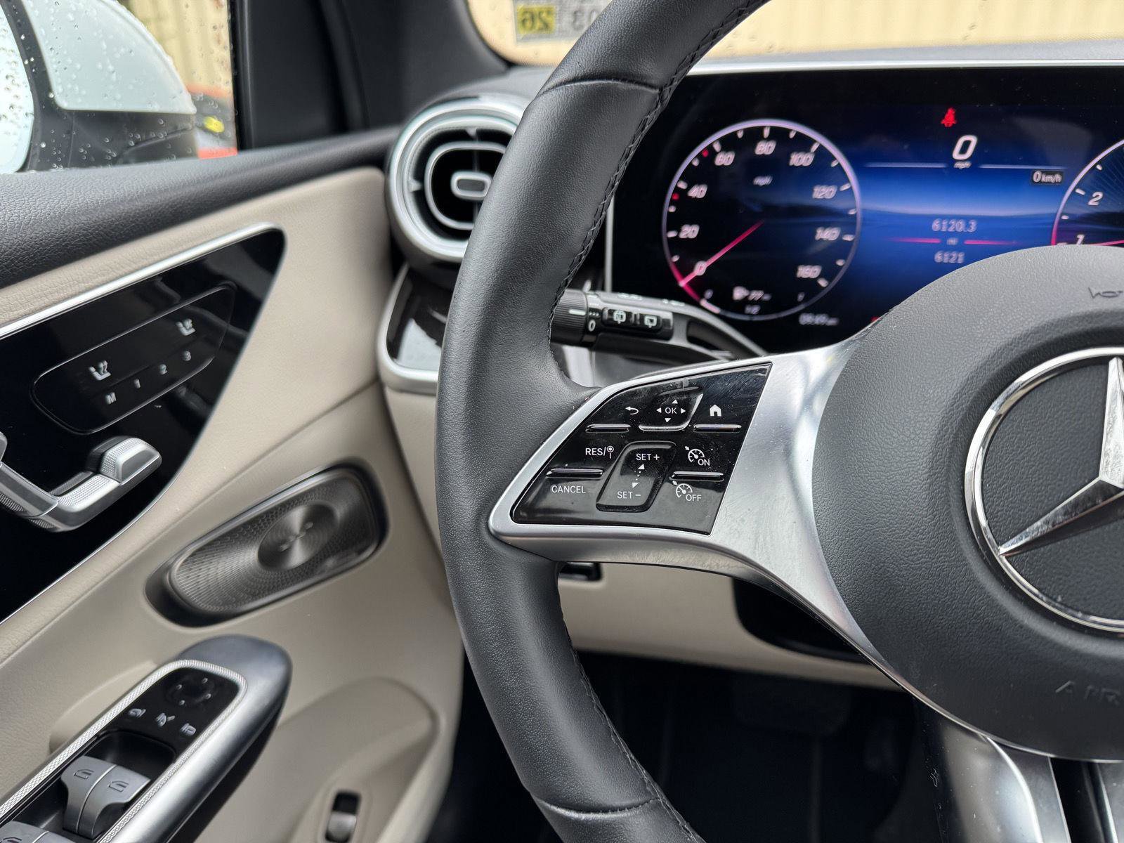 Certified 2025 Mercedes-Benz GLC 300 image 11