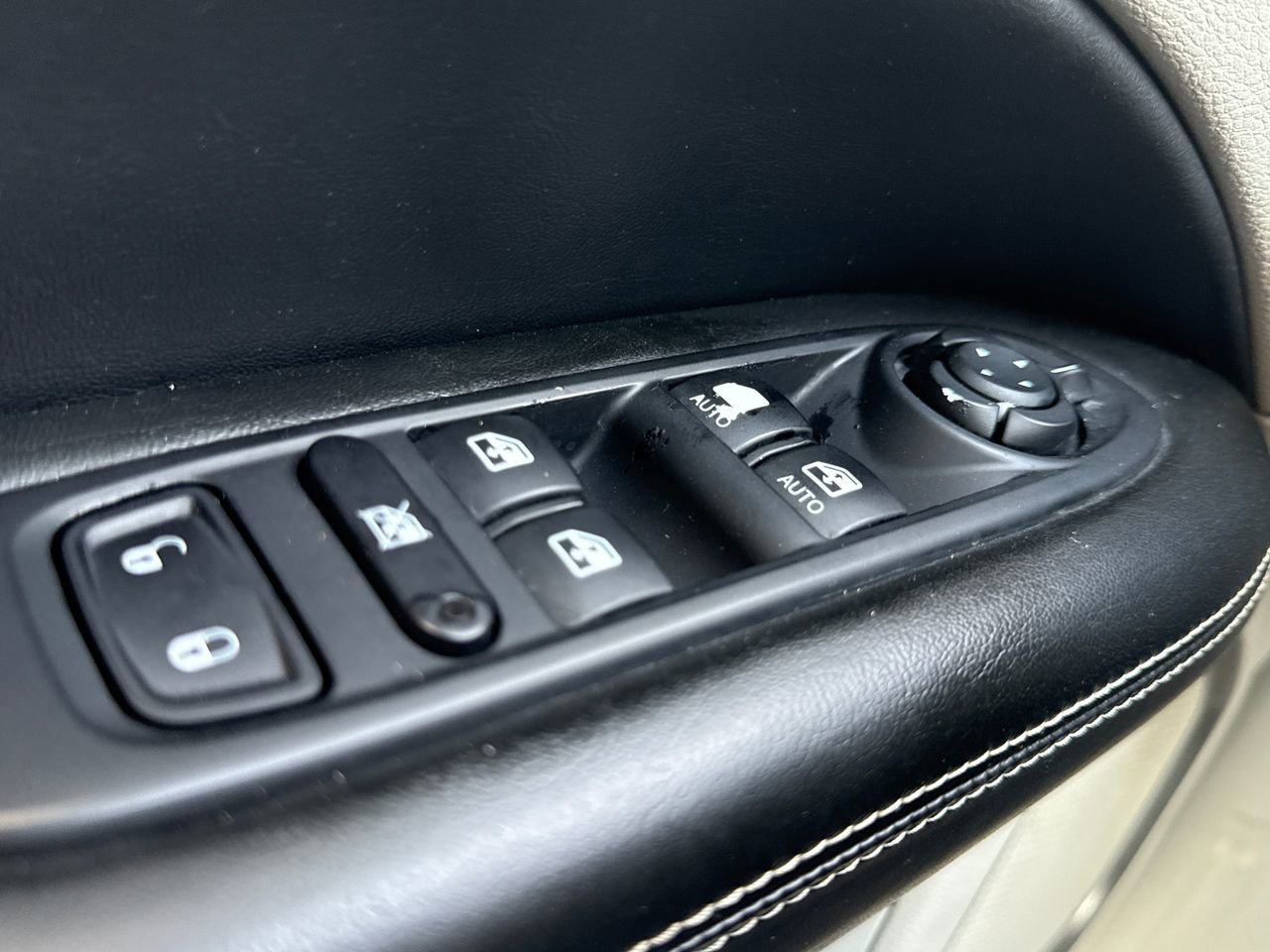 Used 2019 Jeep Compass Latitude AWD/4WD image 28