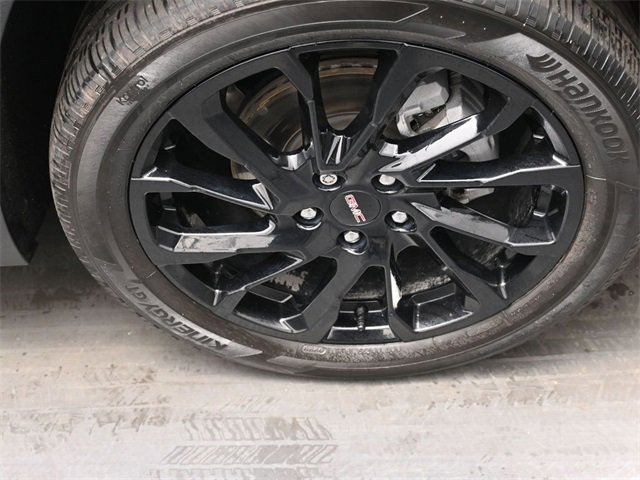 Used 2023 GMC Terrain SLT w/ Infotainment Package II image 29