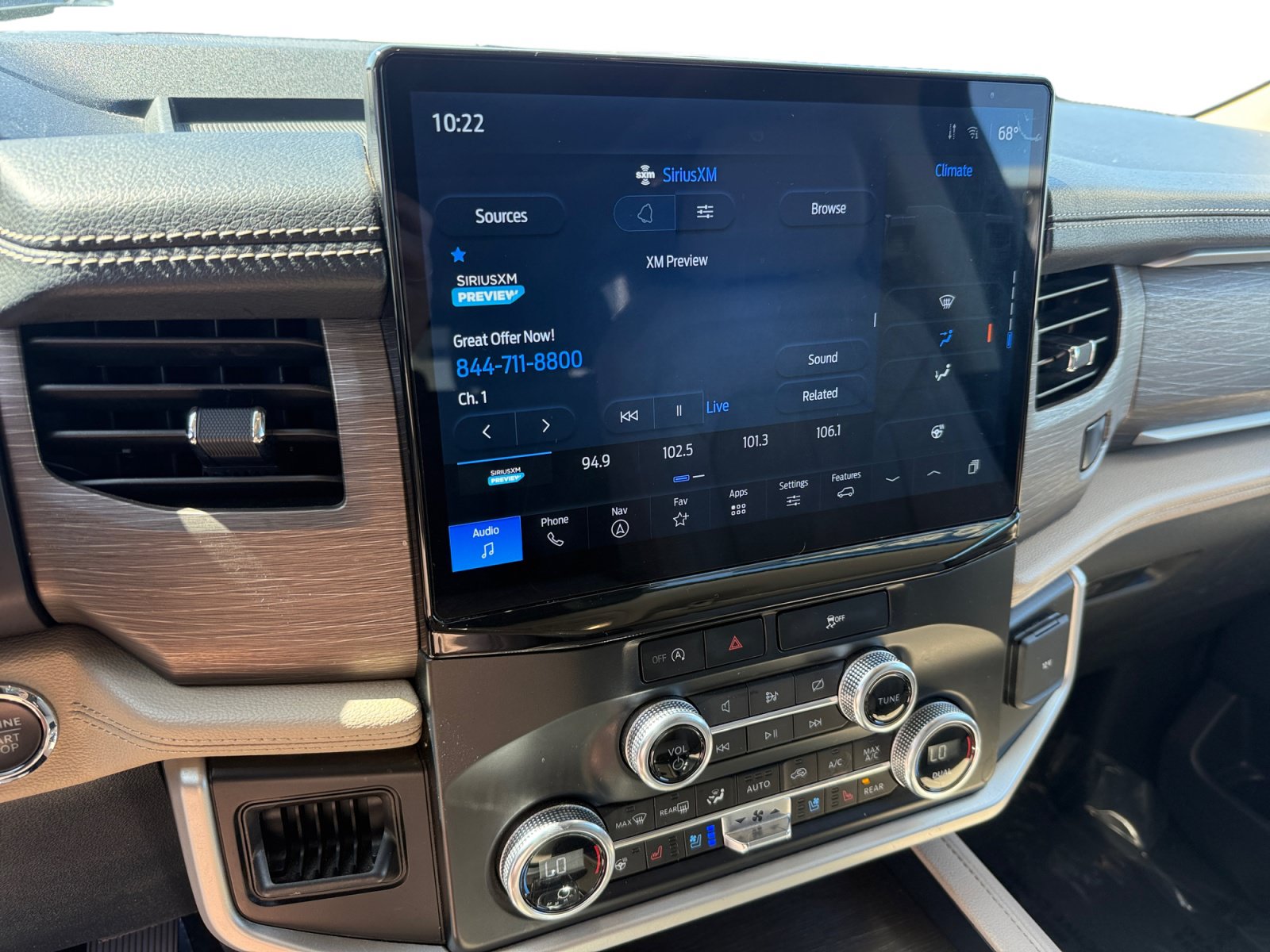 Used 2024 Ford Expedition Max Limited AWD/4WD image 12