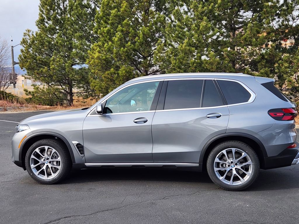 New 2026 BMW X5 xDrive40i image 2