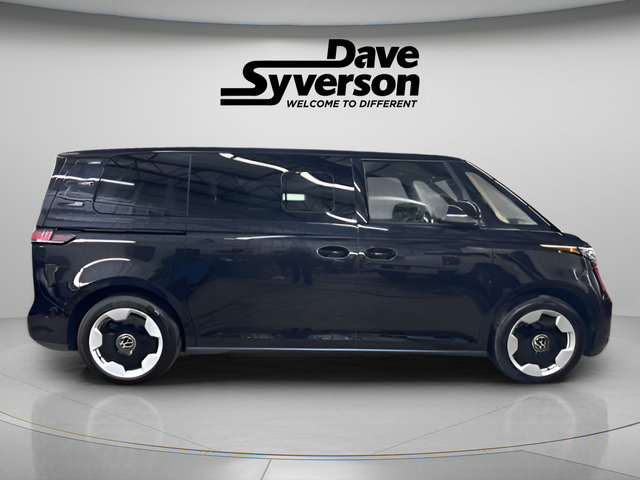New 2025 Volkswagen ID. Buzz Pro S RWD image 3
