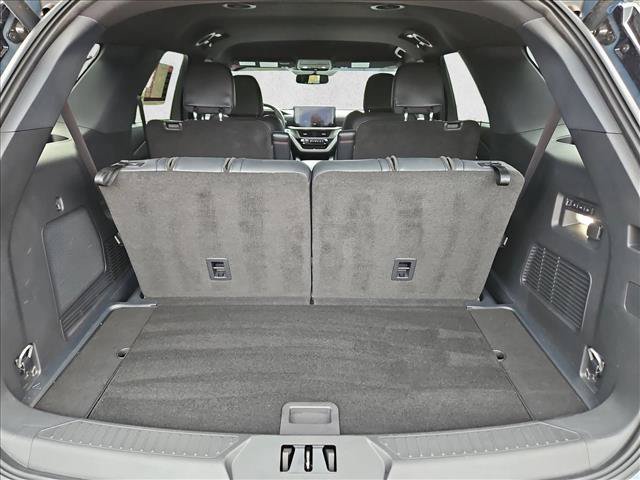 Used 2025 Ford Explorer ST AWD/4WD image 6