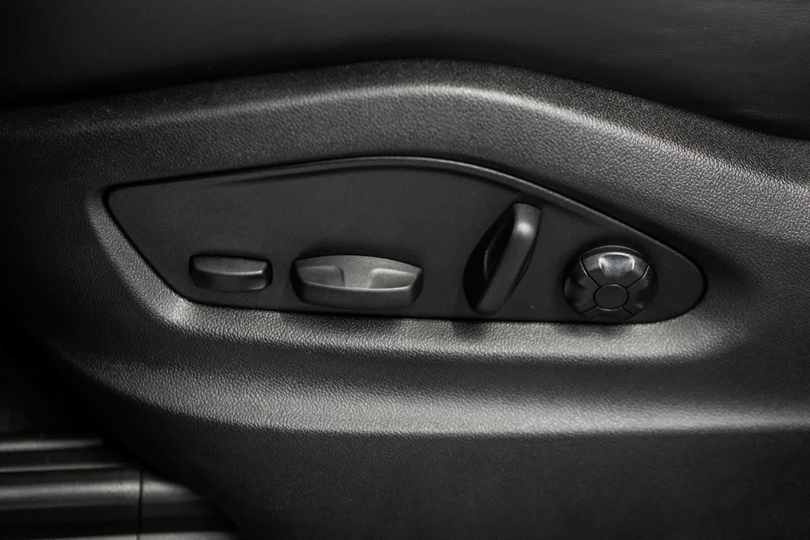 New 2026 Porsche Cayenne GTS AWD/4WD image 19