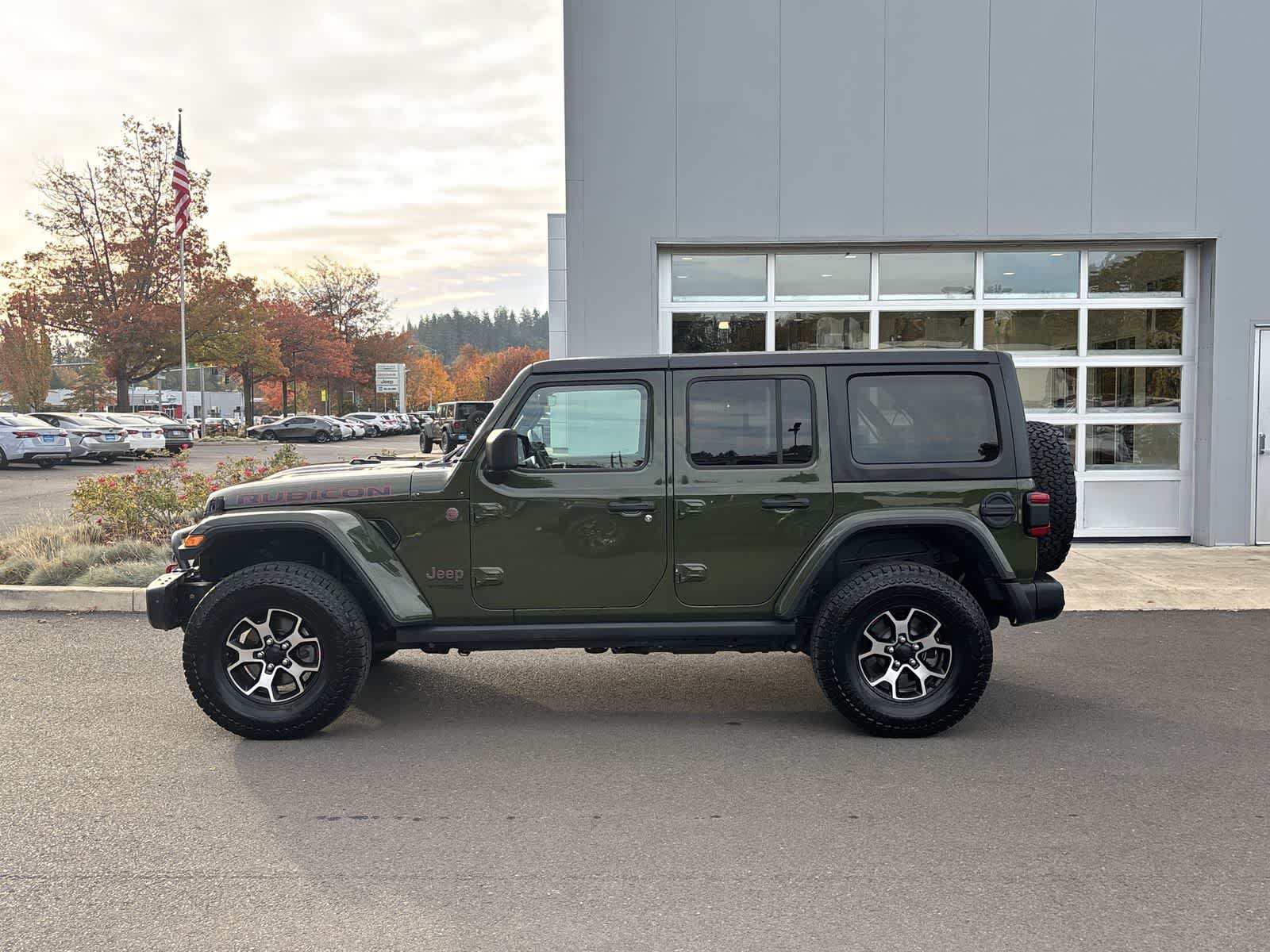 Used 2021 Jeep Wrangler Unlimited Rubicon AWD/4WD image 2
