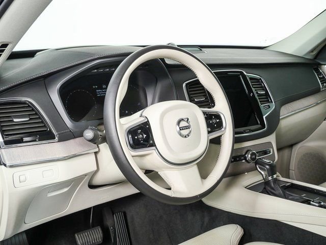 Used 2020 Volvo XC90 T6 Inscription w/ Protection Package Premier image 4