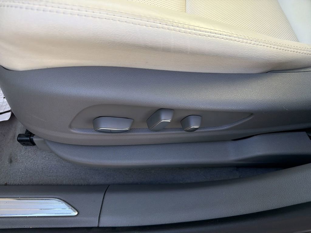 Used 2022 Cadillac XT5 Premium Luxury image 12