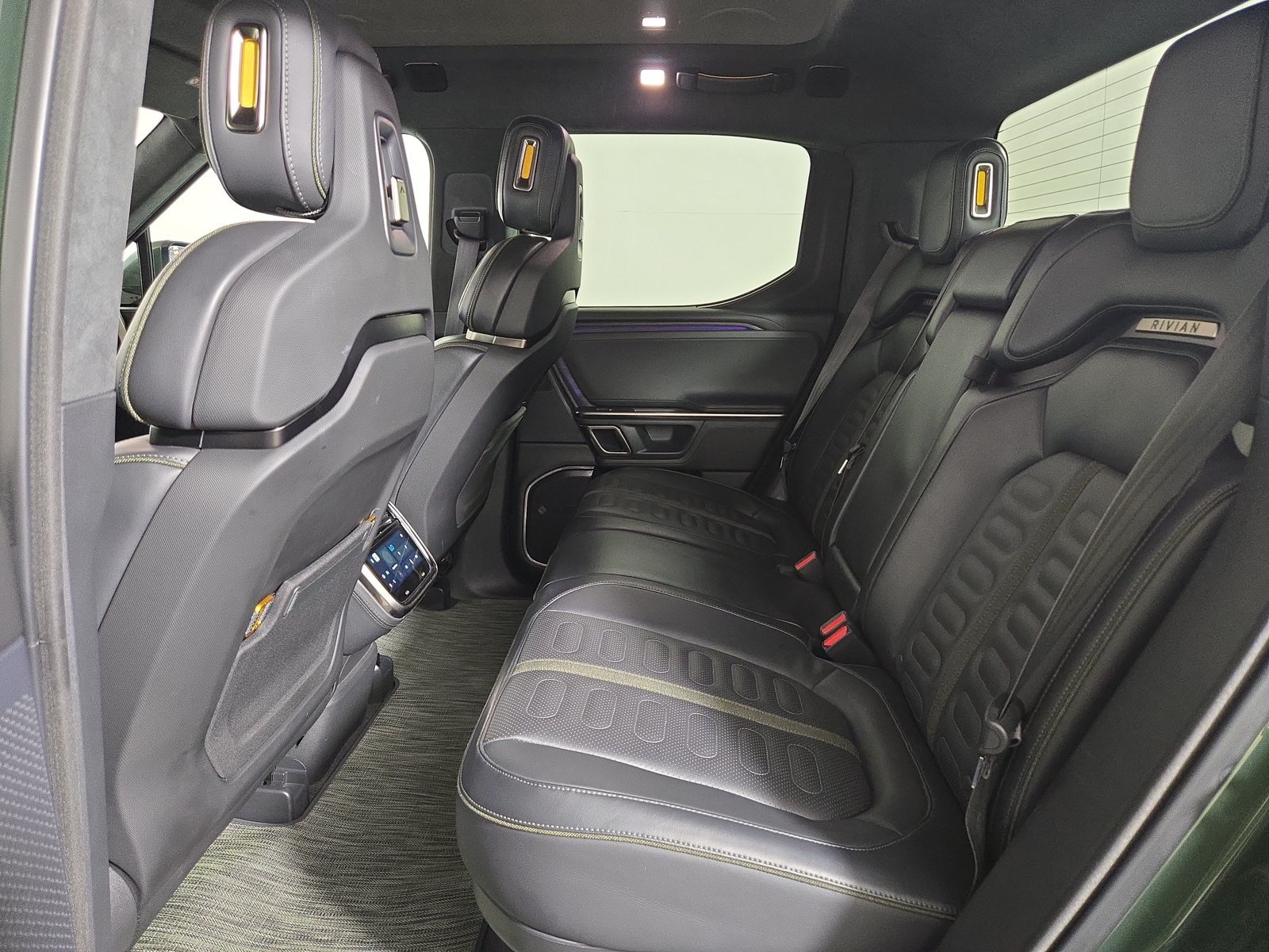 Used 2024 Rivian R1T Adventure Dual AWD/4WD image 21