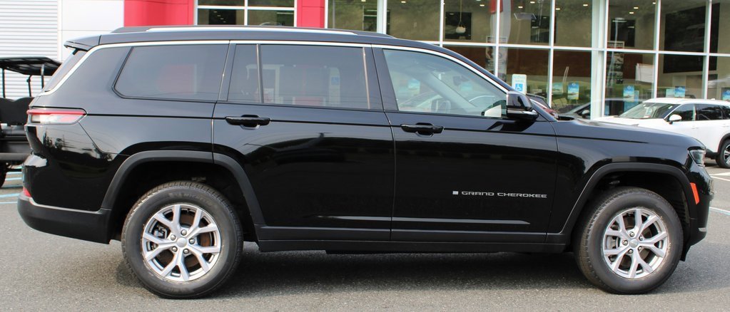 Used 2022 Jeep Grand Cherokee L Limited image 9