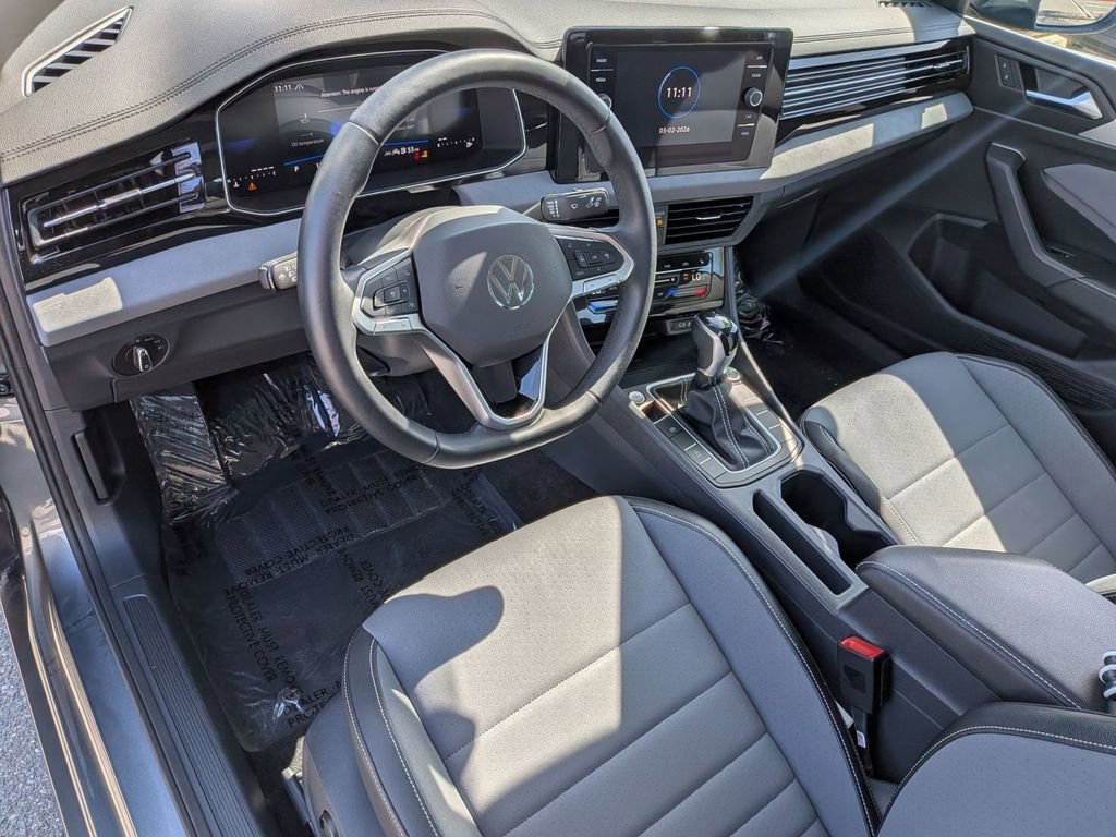 Used 2025 Volkswagen Jetta SE image 15