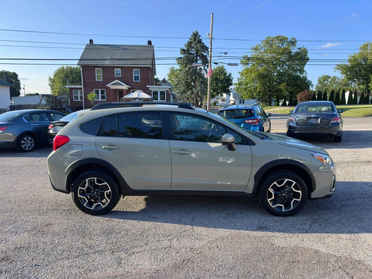 Used 2017 Subaru Crosstrek 2.0i Premium AWD/4WD image 4
