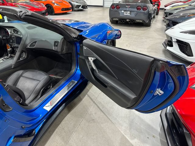 Used 2016 Chevrolet Corvette Z06 w/ 3LZ Preferred Equipment Group RWD image 16