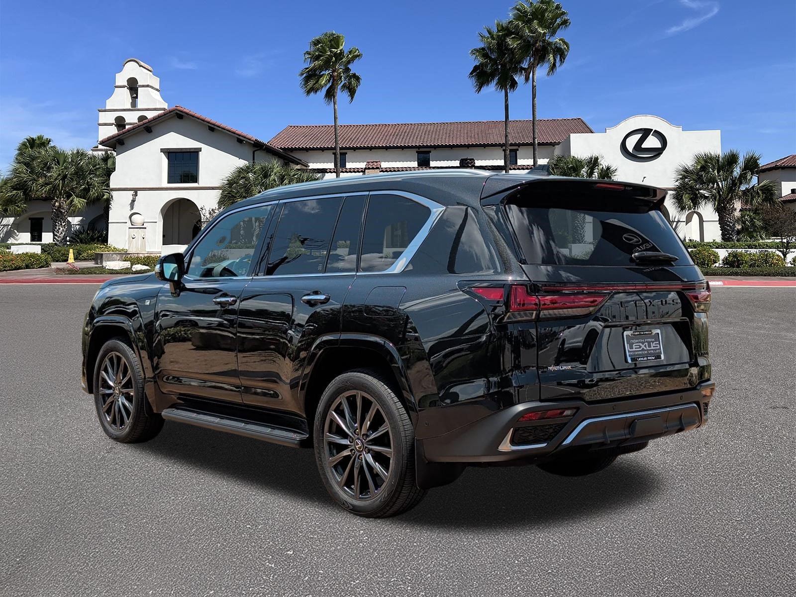 Used 2025 Lexus LX 700h F Sport AWD/4WD image 4
