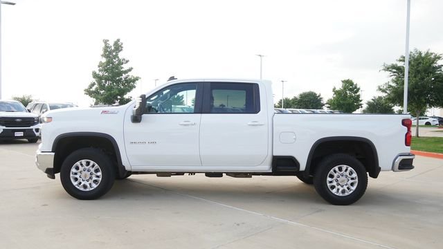 Used 2024 Chevrolet Silverado 2500 LT AWD/4WD image 6
