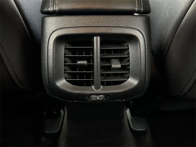 Used 2019 Jeep Cherokee Latitude w/ Cold Weather Group image 22