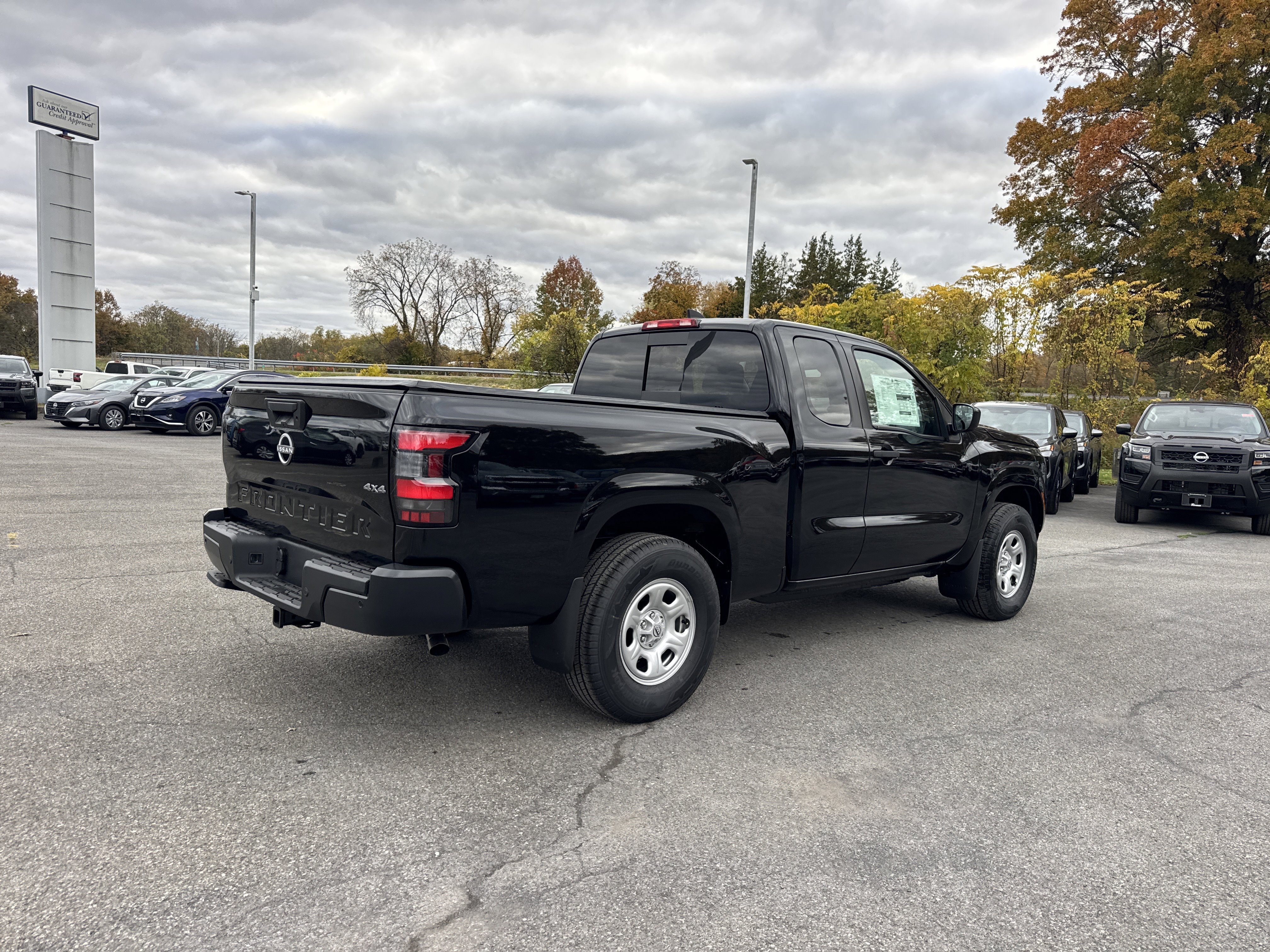 New 2026 Nissan Frontier S image 5